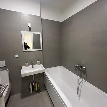 Center Lux Iv Apartment *
